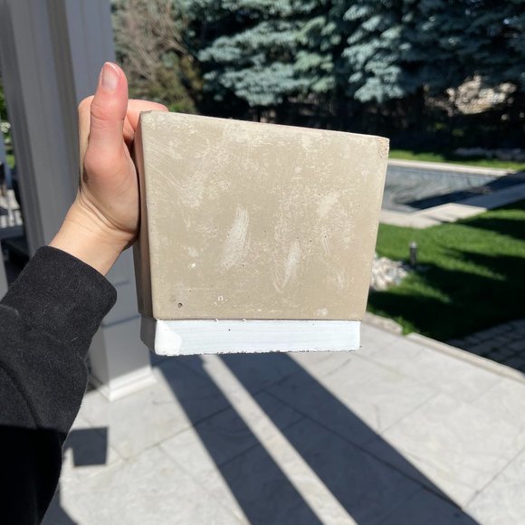 ✨ Snowflake Ceramic Planter | Colansanti's - Picture 2 of 6